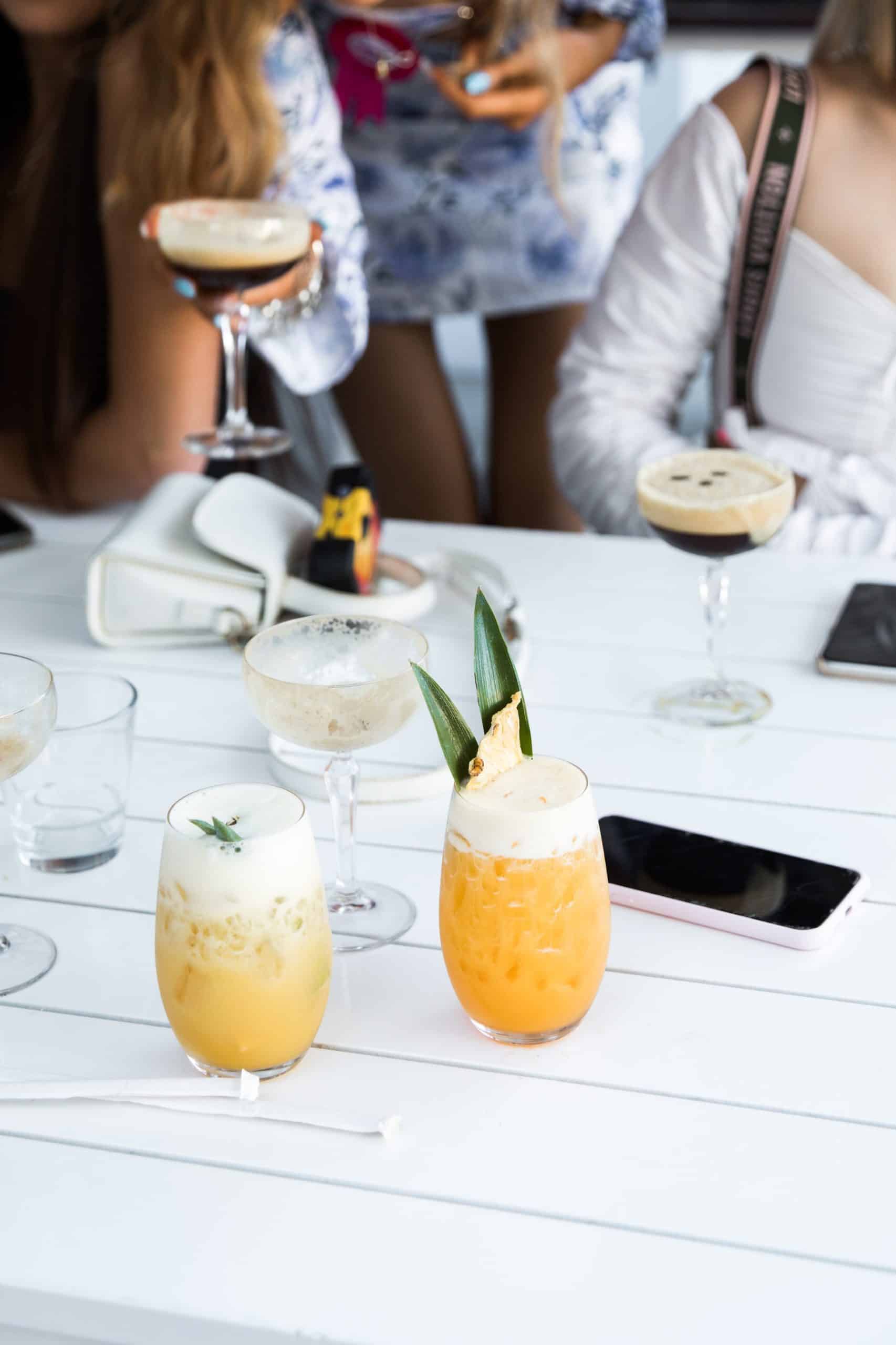 Cocktails er et must til sommerfesten
